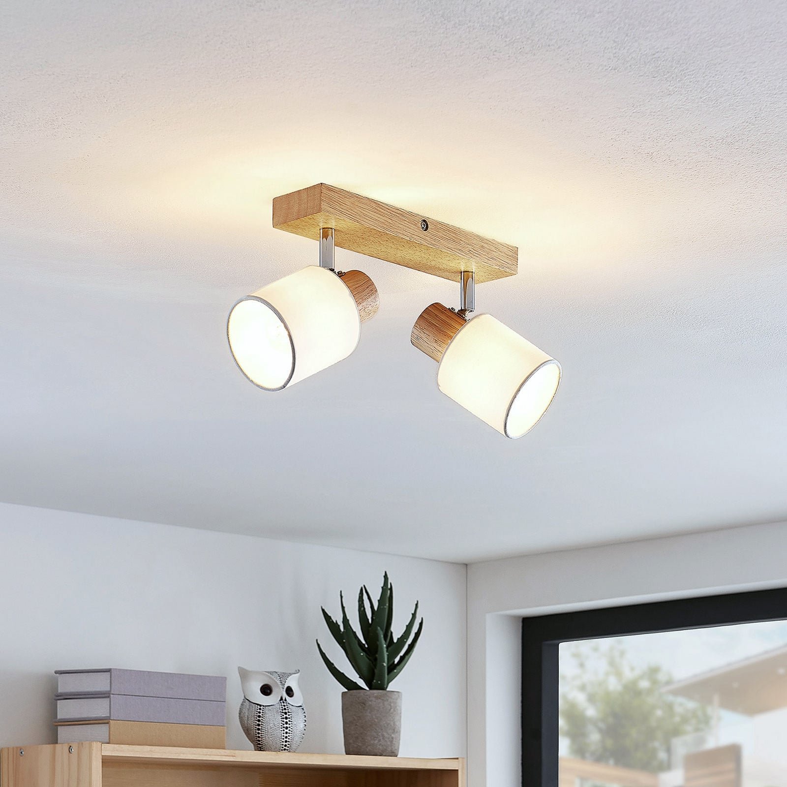Wanessa 2 Kattovalaisin Wood/White