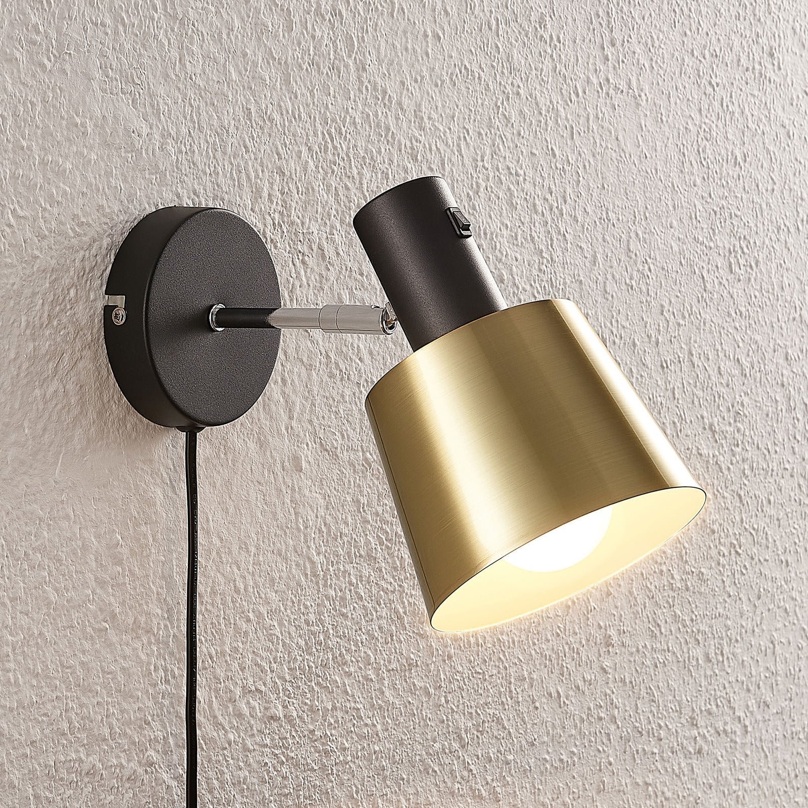 Vlada Seinävalaisin Matt Brass/Matt Black