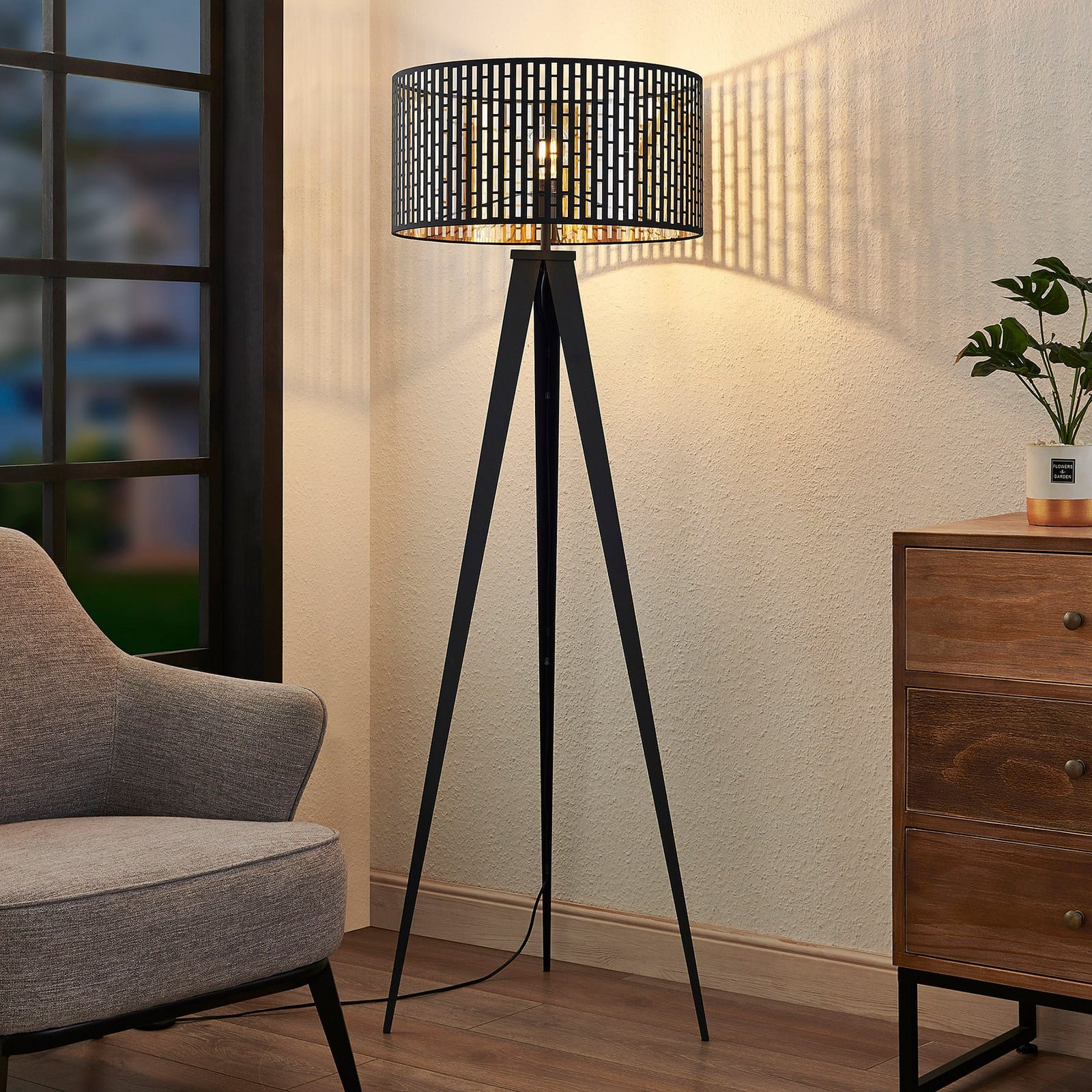 Thoralf Lattiavalaisin Black