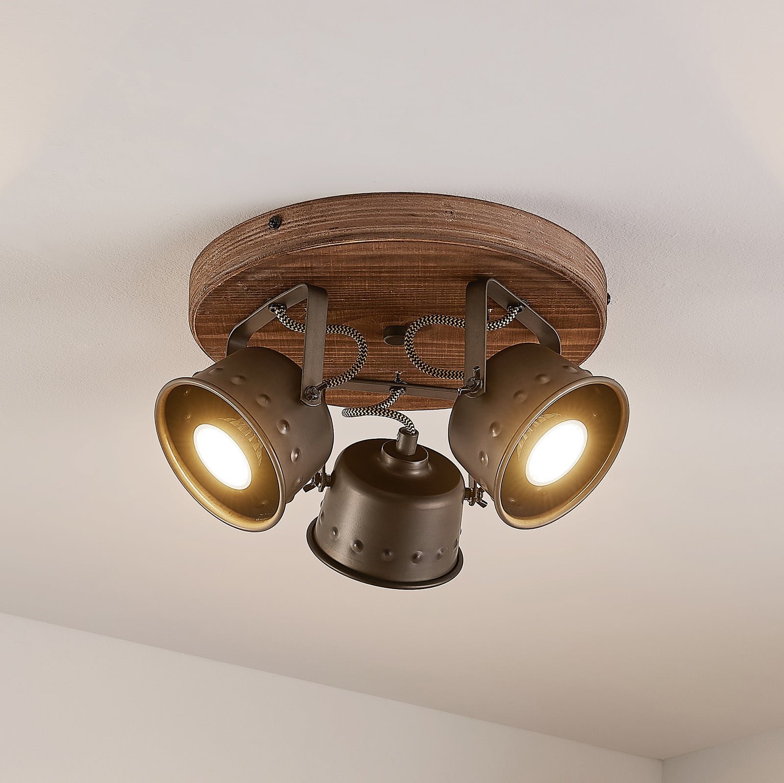 Rubinjo 3 Round Kattovalaisin Wood/Black