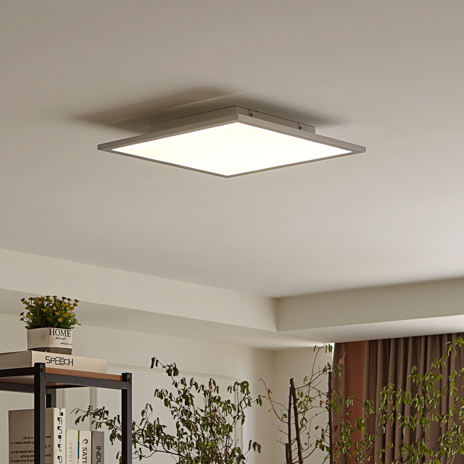 Livel LED Kattovalaisin 4.000K 40x40 White/Silver