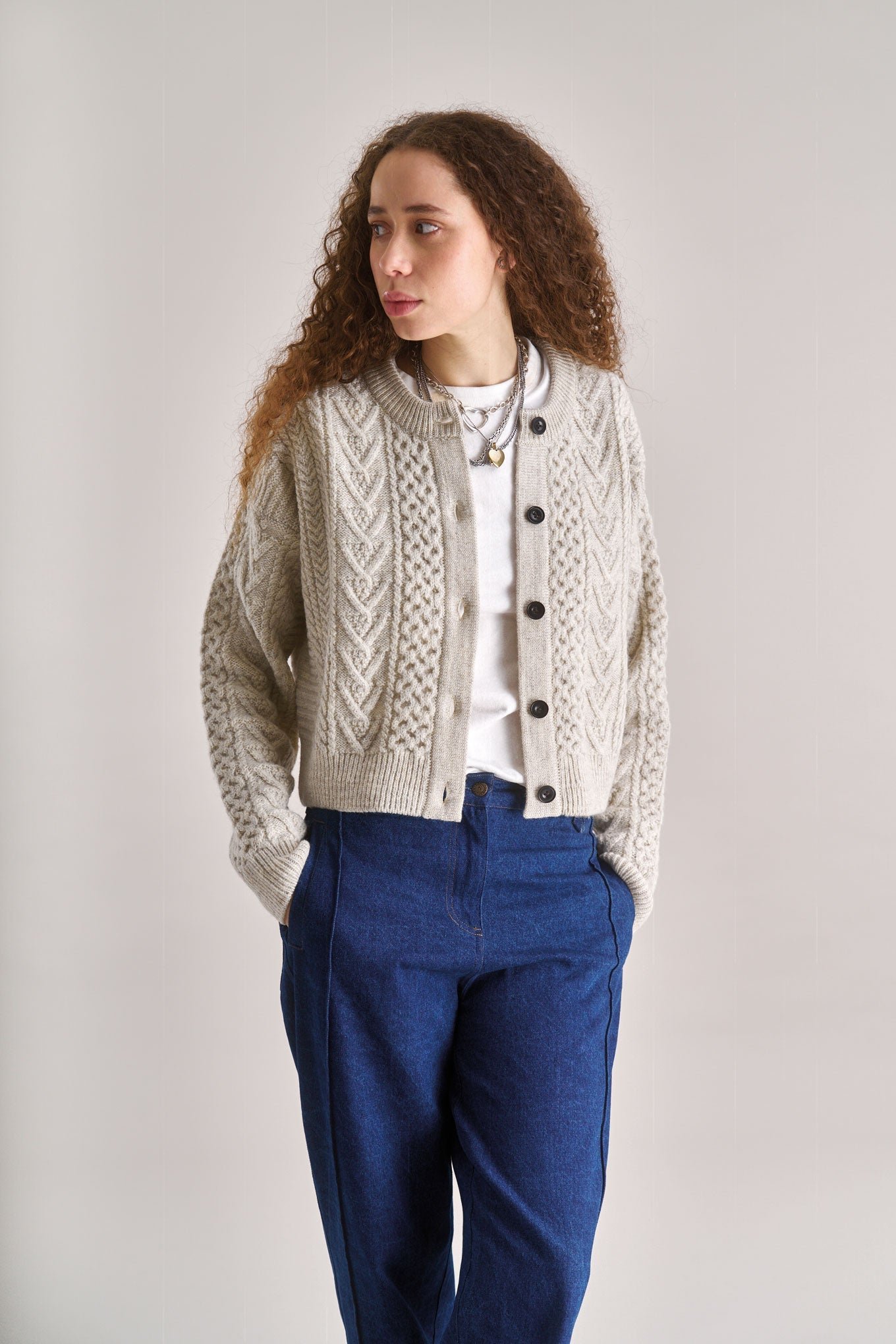 Charlie Lambswoolneuletakki Beige