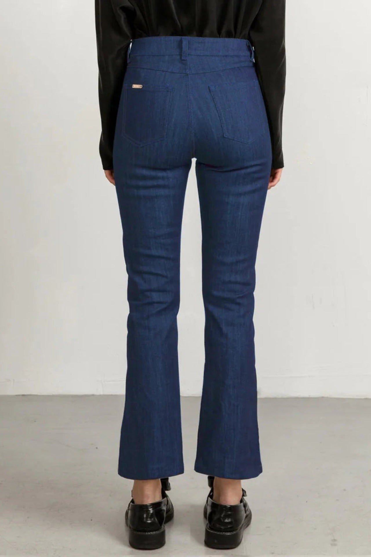 Levenevät Lyhyet Farkut Matching Stitch Keskisininen