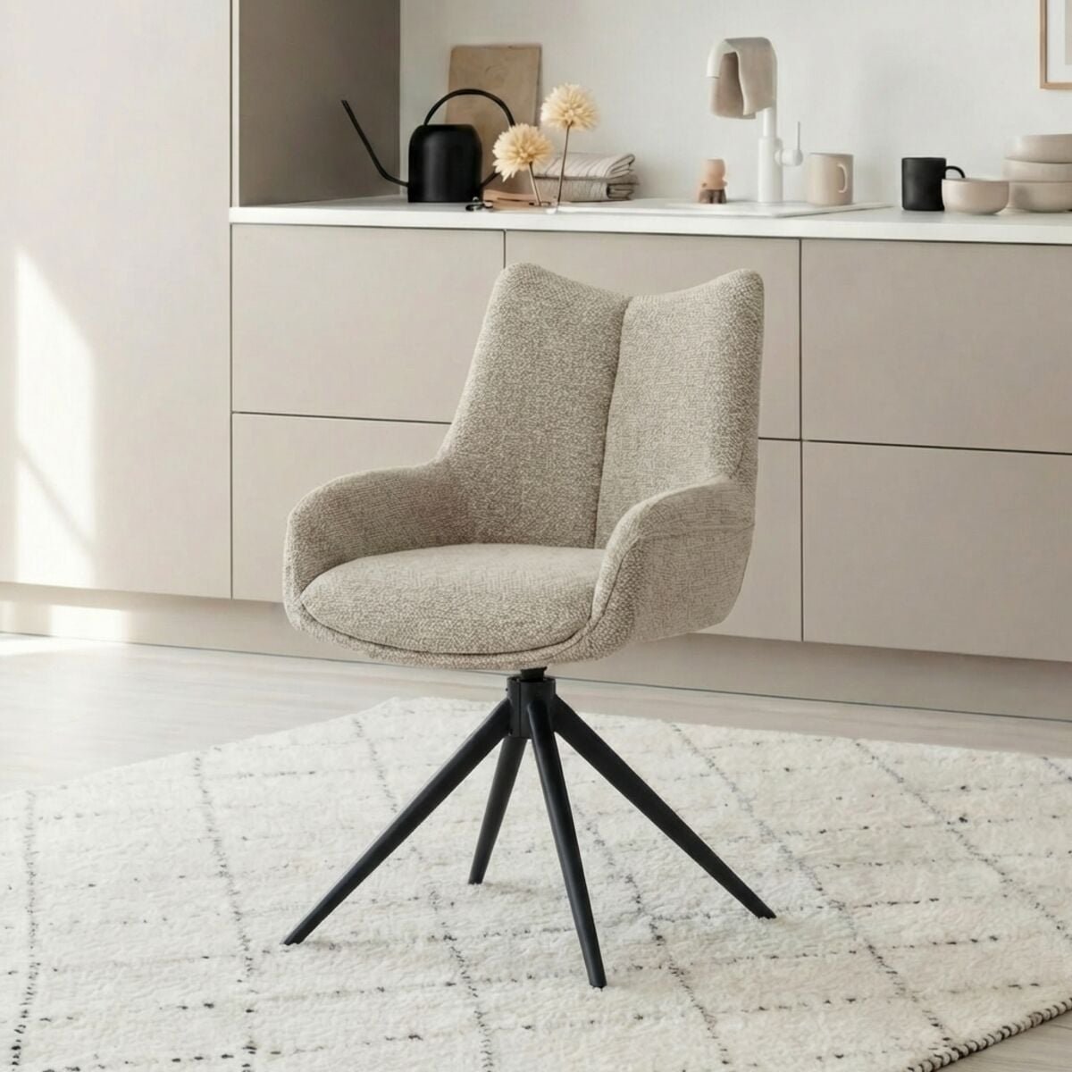 Ludvika tuoli vaalea beige UF985-26/ musta