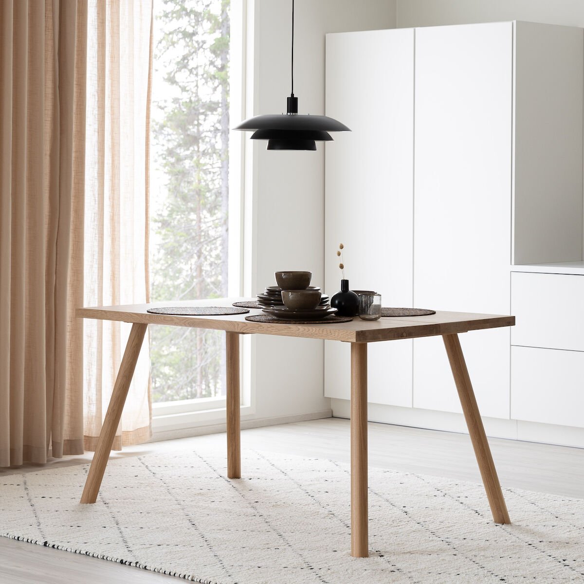 Veini tammi lankkupöytä 140x90 cm lakattu tammi A-laatu